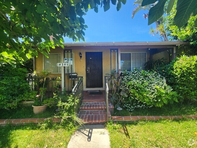 Building Photo - 14345 Chase St Rental