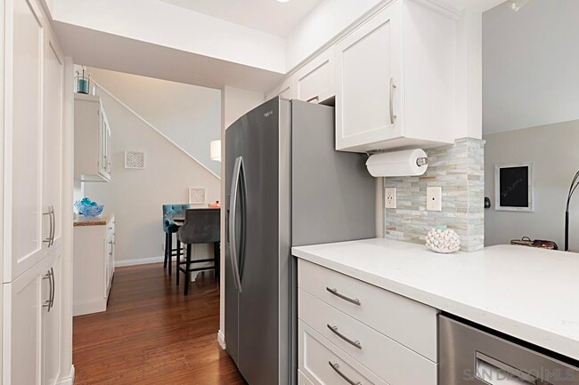 Photo - 542 Via De La Valle