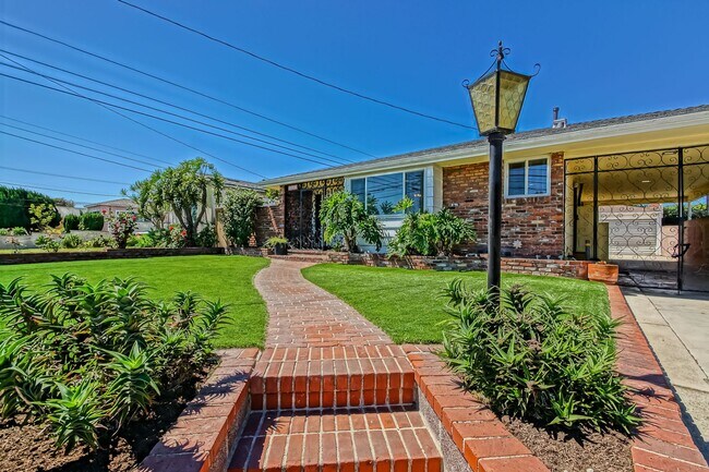 Photo - SPACIOUS, BRIGHT & AIRY, 3BR2BA HOME W/ GR...