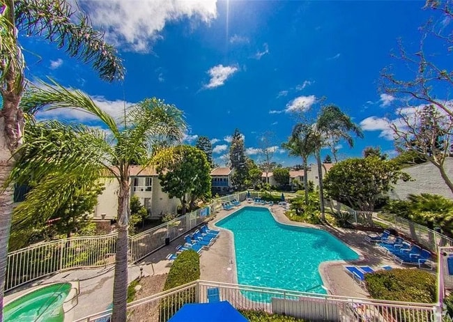 Building Photo - 812 Camino Real Unit Brookside Village # 202 Rental