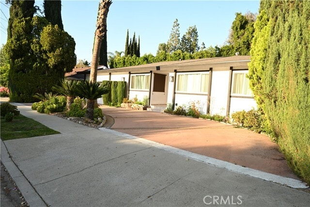 Building Photo - 4836 Swinton Ave Rental
