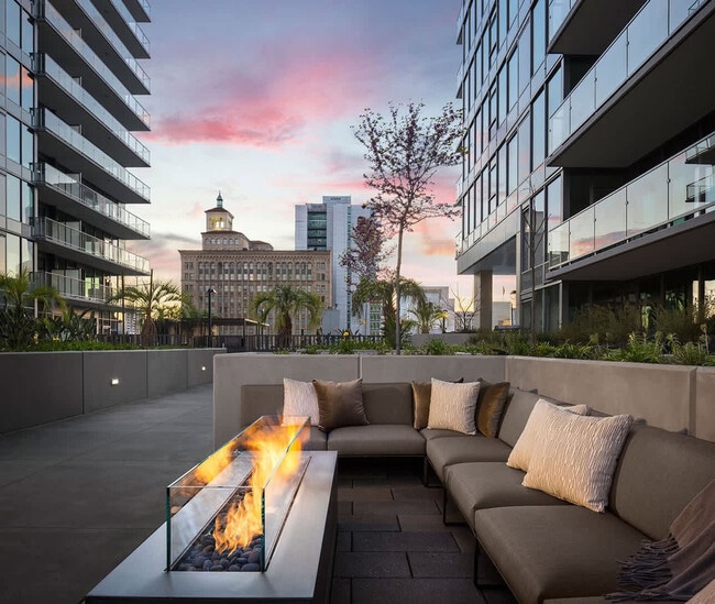 Photo - 707 Broadway-SI FL39-ID1240425P Unit SI FL39-ID1240425P