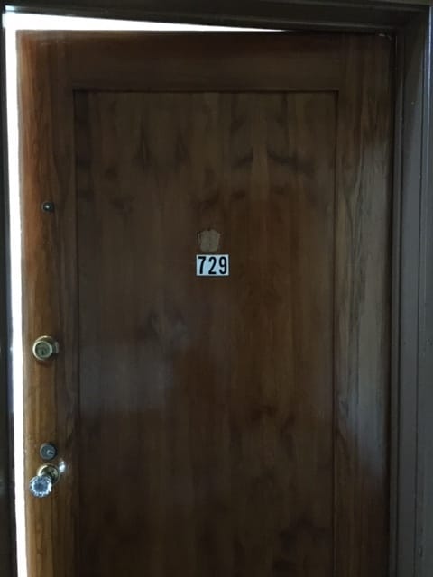 Building Photo - 729 S Cochran Ave Unit 729