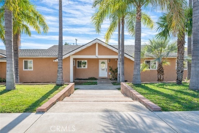 Photo - 386 W 16th St