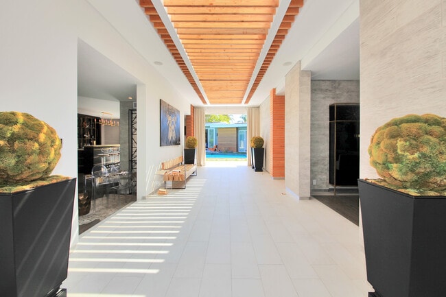 Building Photo - 3054 Elvido Dr Rental