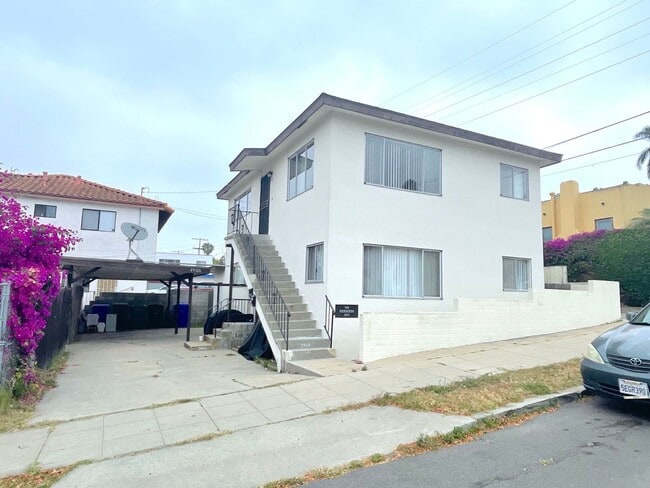 Photo - 2568-2568 Landis St Apartment Unit 2568