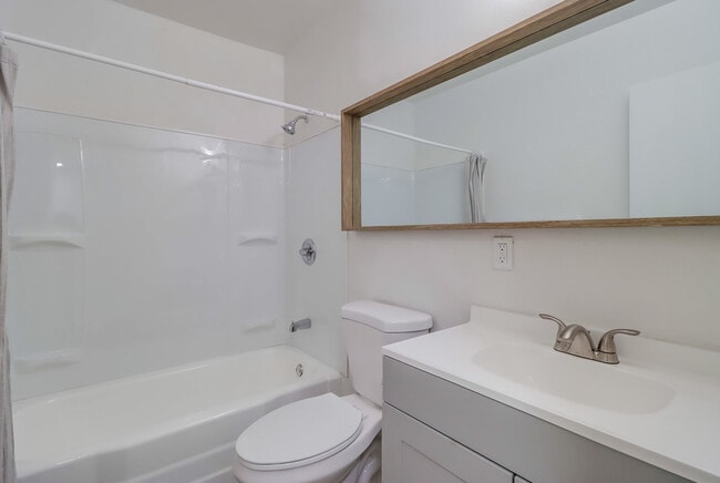 Photo - Hurlbut Unit 8656