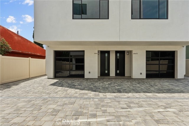 Photo - 13944 Vanowen St