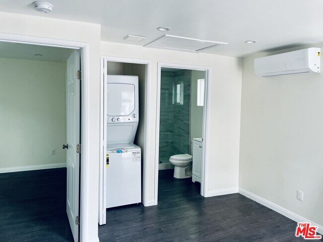 Photo - 463 N Ardmore Ave