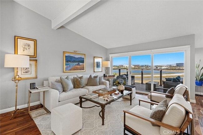 Photo - 2981 Quedada