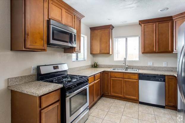 Building Photo - 806 E 65th St Rental