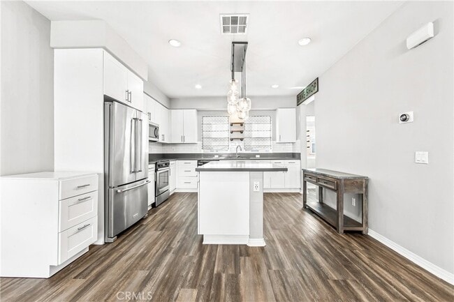 Photo - 6331 Pacific Wy