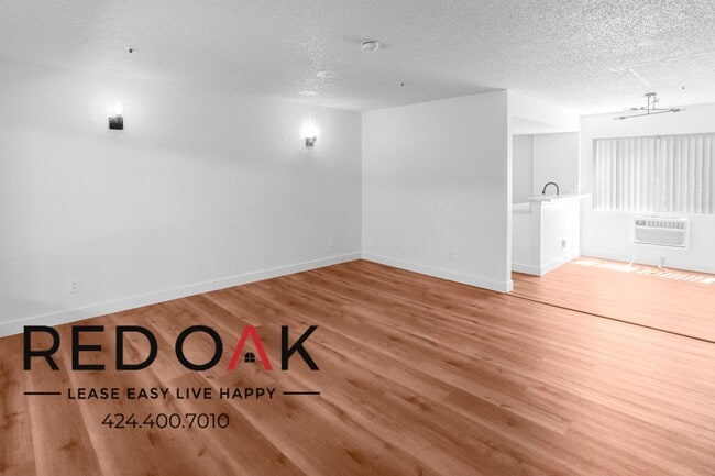 Photo - 13910 Sayre St Unit 2