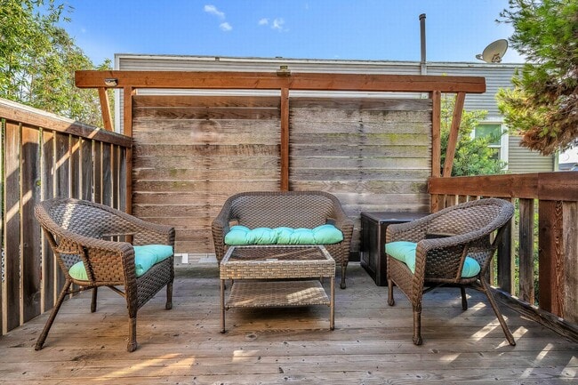 Photo - 204 S Guadalupe Ave