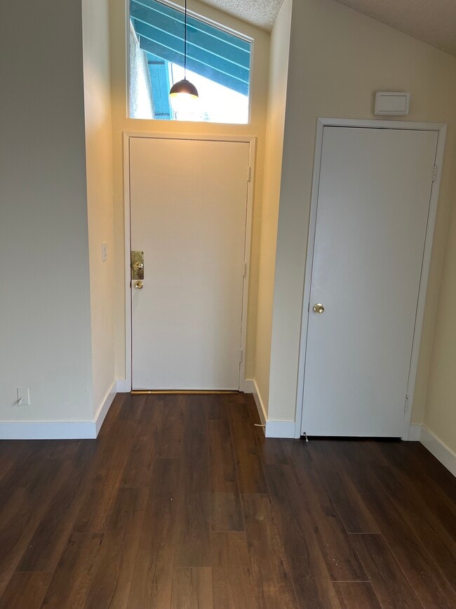 Front door and front closet - 4166 Garden Ave Unit C