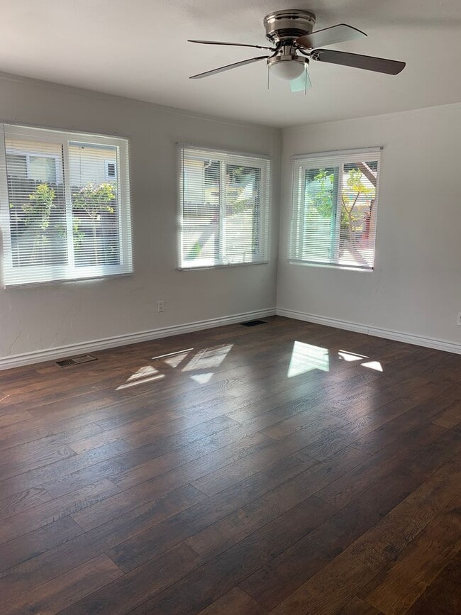 Photo - Curlew Unit 02