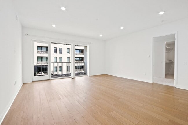 Photo - Luxury Living