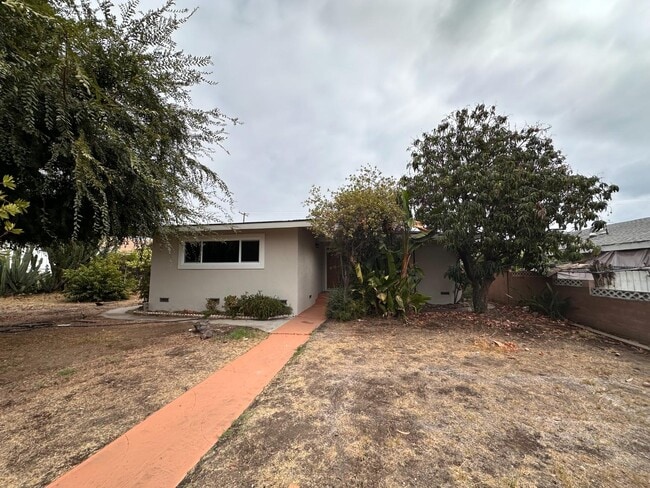 Photo - 414 N Alameda Ave
