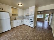 Photo - $750 REBATE-SPACIOUS 2BR/1BA House Unit with pri...