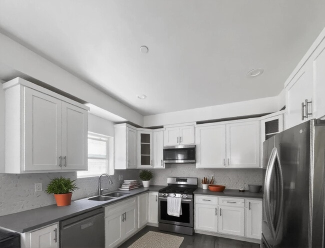 Photo - 1171 W 37th Pl Unit 1171 W 37th Pl - 6B5B