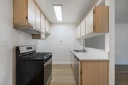 1BR, 1BA - 561SF - Kitchen - CPA - Casa Patrina