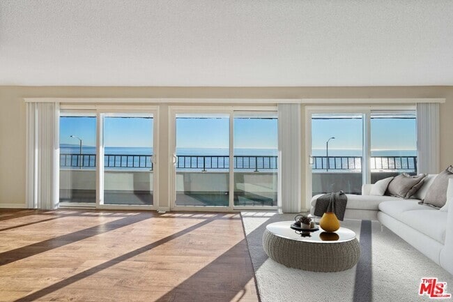 Building Photo - 18000 Coastline Dr Unit 8 Rental