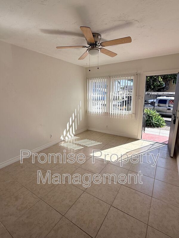 Photo - 608 Surfrider Way