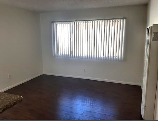 Photo - 129 38th Pl Unit B