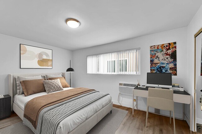 Photo - 925 W 30th St Unit 7