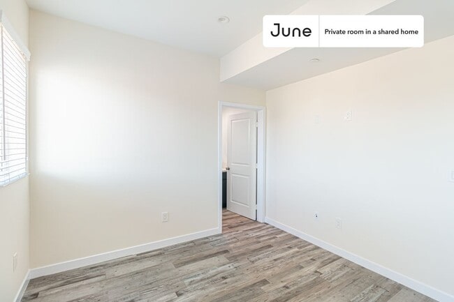 Photo - Room in Shared 5 bed/5 bath home Unit D