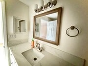 Photo - 857 W Edgehill Rd