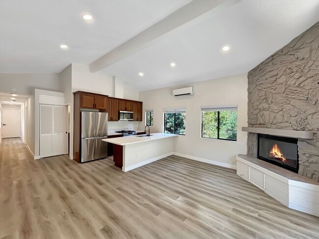Charming 2BD/2BA Home in North Park W/ W/D... - Charming 2BD/2BA Home in North Park W/ W/D... Unit 3093