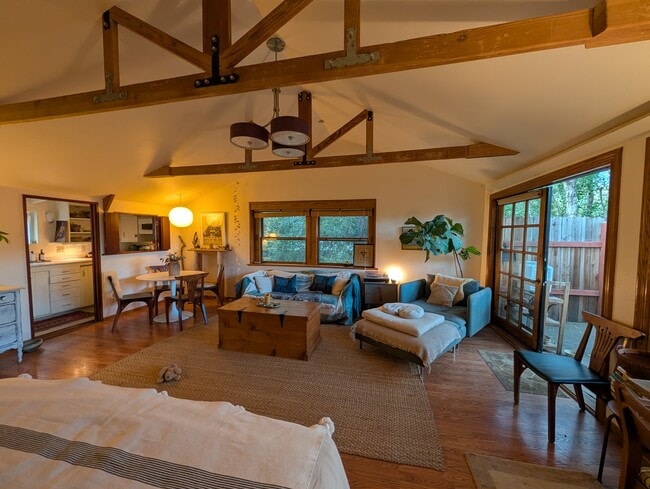 Photo - 311 Palomar Rd