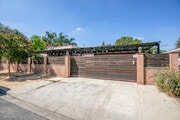 Photo - 18605 Valerio St