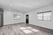 Photo - 696 E 9th St