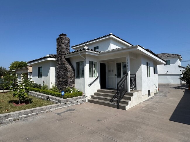 Photo - 1143 W 163rd St Unit 1143