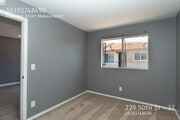 Photo - 239 50th St