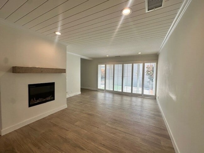 Photo - Stylish Camarillo Home for Lease
