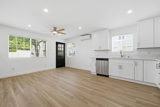 Photo - 520 Poinsettia Ave Unit C