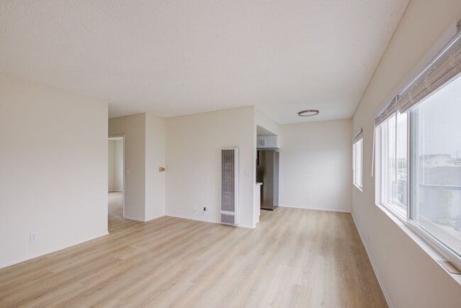 Building Photo - 209th Street Residences Unit 7