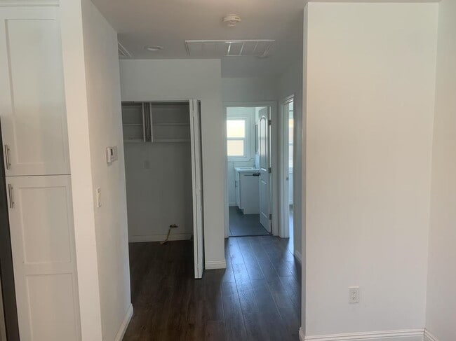 Photo - 5336 Huddart Ave