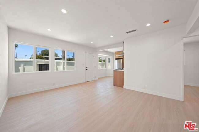 Photo - 702 Washington Blvd