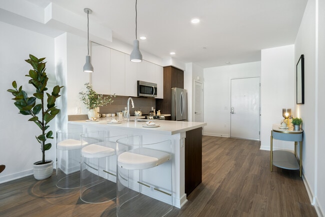 Photo - Western Station