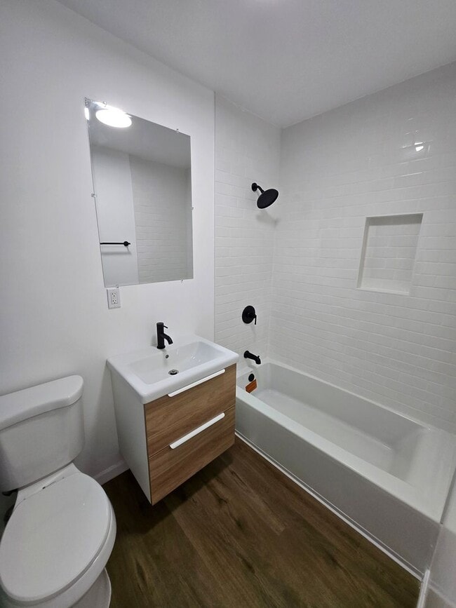 Photo - Renovated 2-Bedroom/1-Bathroom In Echo Park Unit 5