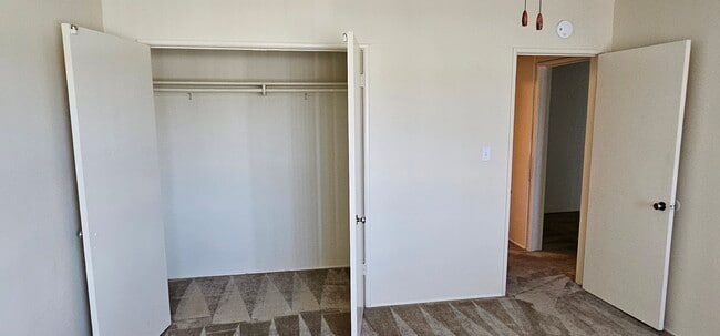 Photo - 1336 W Valencia Dr Unit D