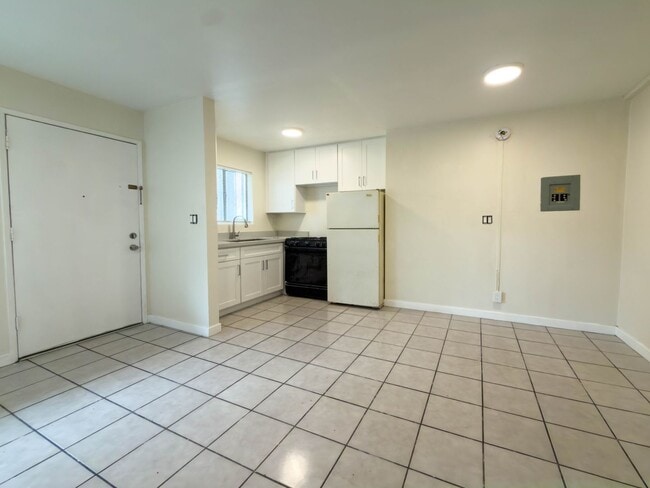 Photo - 322 Benton Wy Unit 2