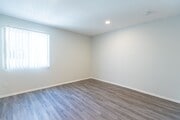 Photo - 1527 Veteran Ave Apartments