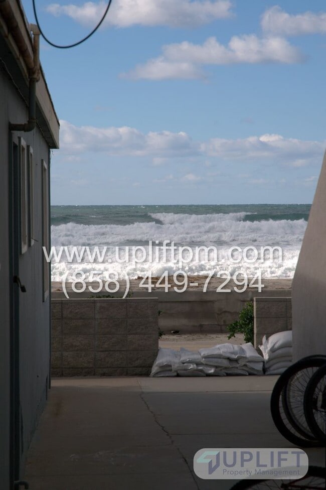 Building Photo - 3614 Ocean Front Walk