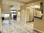 Photo - Beautiful Townhouse in Prime Glendale Area!