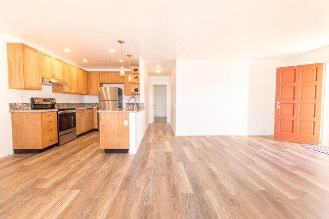 Photo - Elegantly Upgraded 2 Bed/1 Bath Condo in UTC with Private Patio/Washer & Dryer!